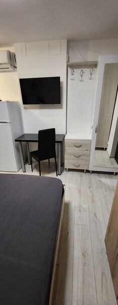 Berceni, Nesti, semistradal, 10 min. metrou, totul nou, et. 1/4,